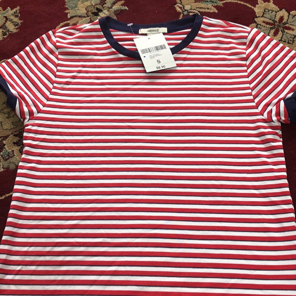 Women’s Tee size small